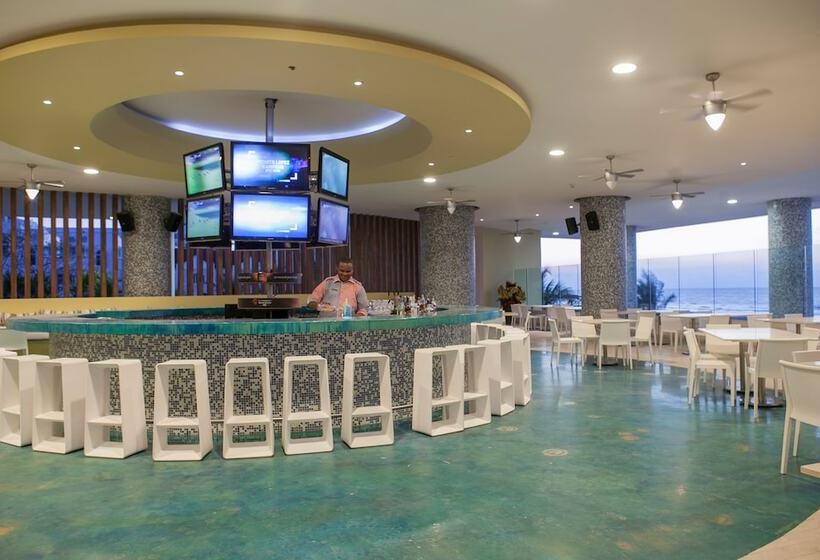 فندق Las Americas Torre Del Mar