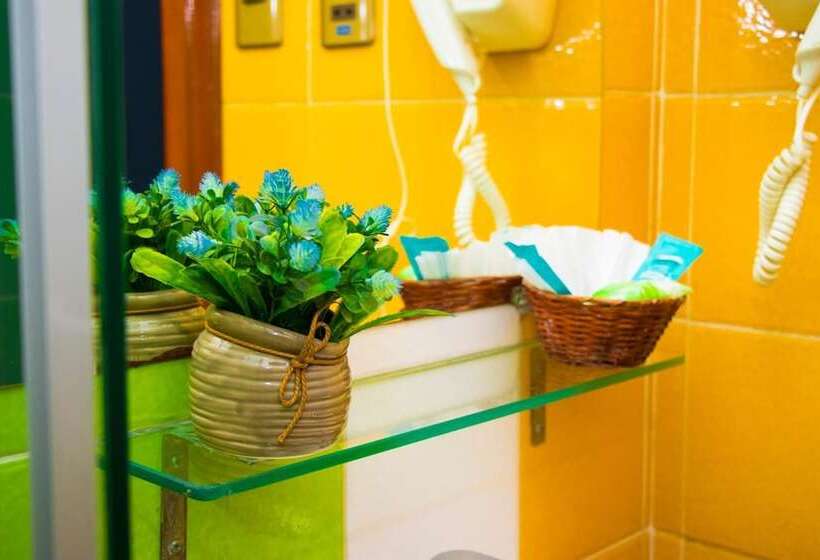 هتل Las Brisas Centro