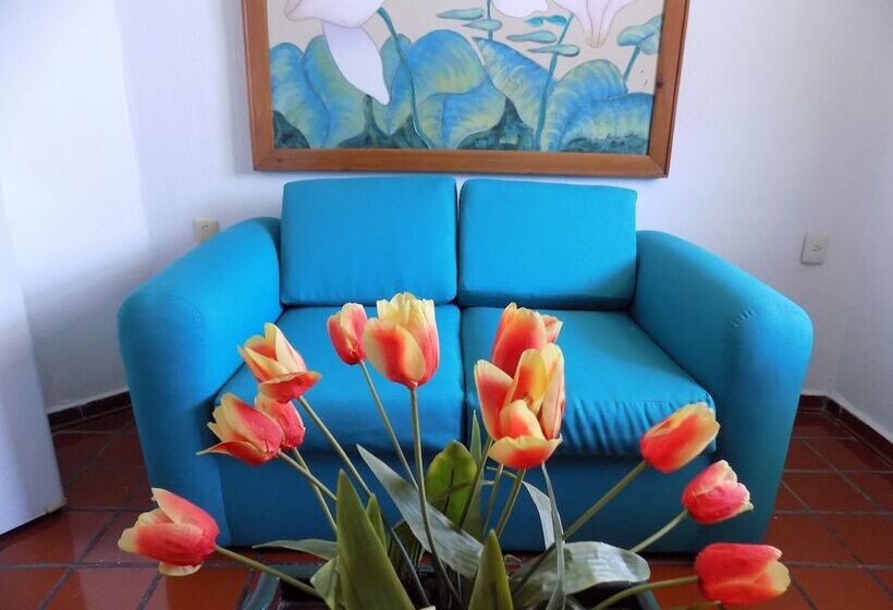 ホテル Las Palomas