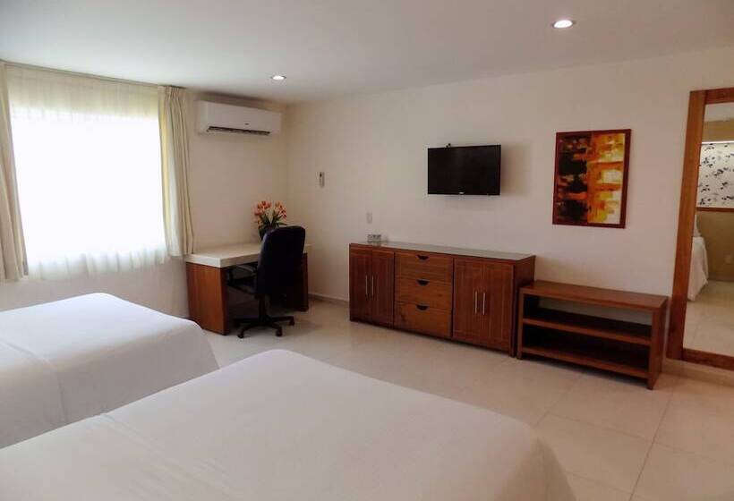 ホテル Las Palomas