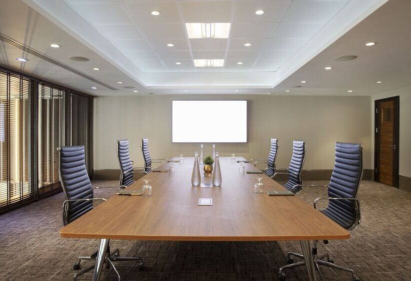 هتل Leonardo Royal  London Tower Bridge