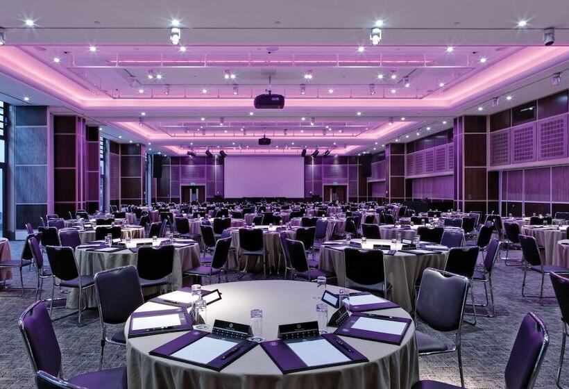 هتل Leonardo Royal  London Tower Bridge