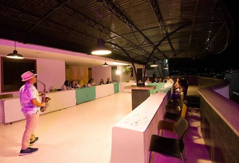 هتل Luxor Plaza Pereira