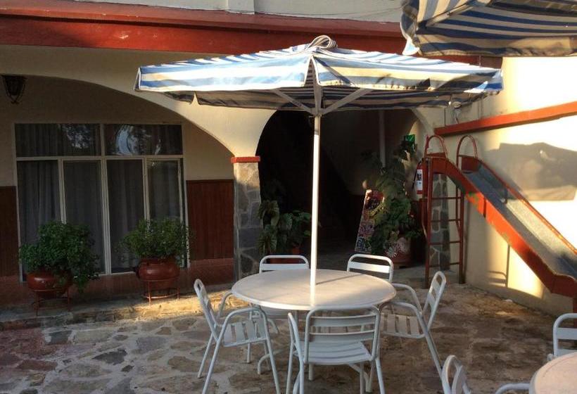 فندق La Mansion Del Viejo Roble