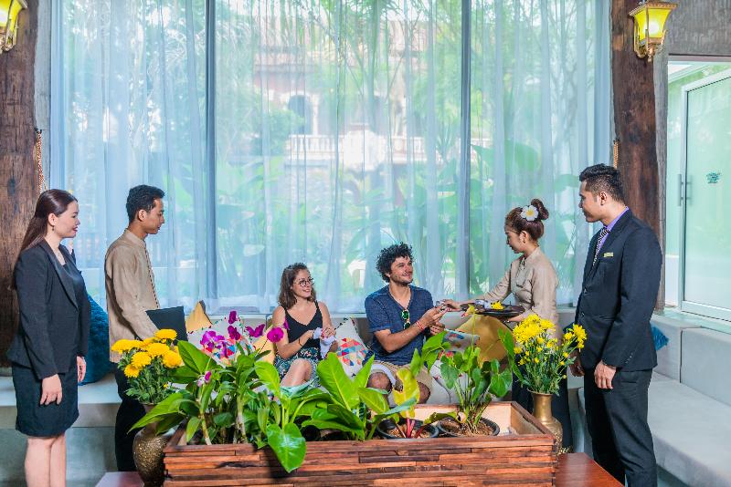 ホテル Mekong Angkor Palace