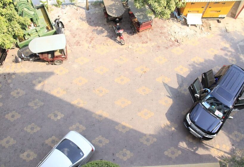 ホテル Mekong Angkor Palace