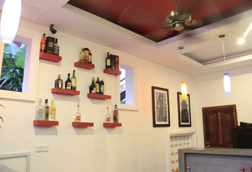 ホテル Mekong Angkor Palace