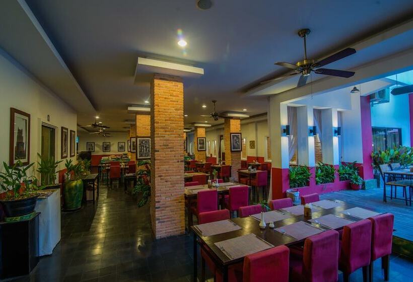 ホテル Mekong Angkor Palace