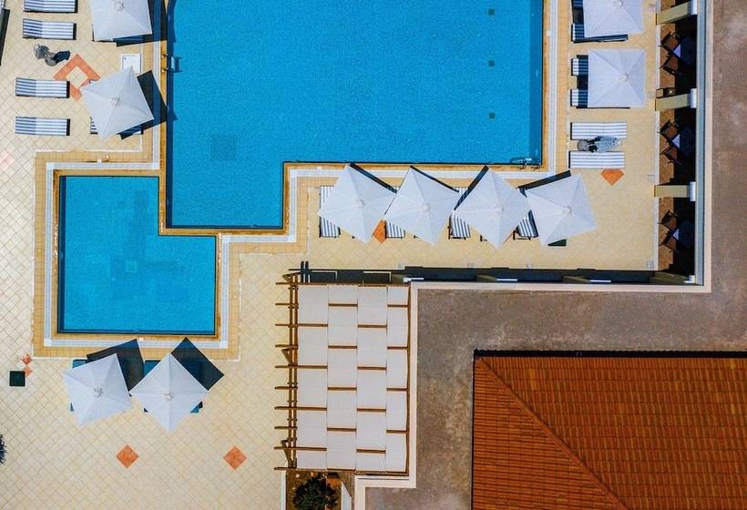 בית מלון כפרי Messina Resort