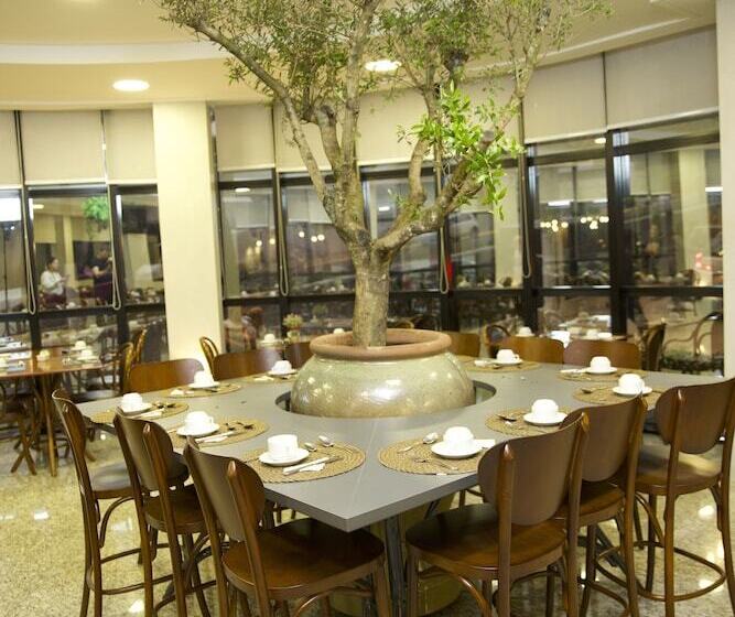 Mogano Premium Hotel Eletroposto