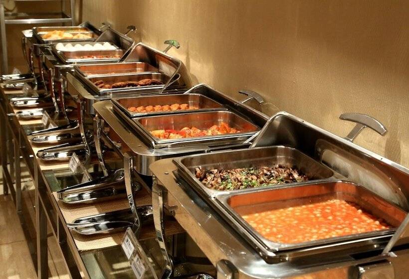 Monroe Hotel & Suites