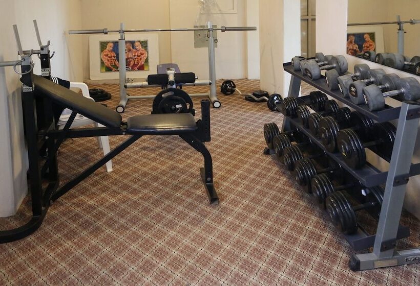 Monroe Hotel & Suites