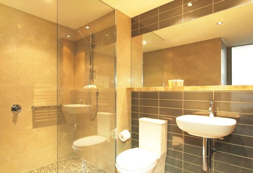 ホテル Oaks Redcliffe Mon Komo Suites