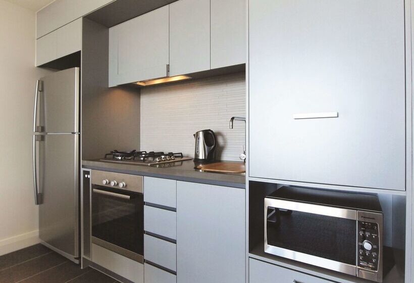 ホテル Oaks Redcliffe Mon Komo Suites