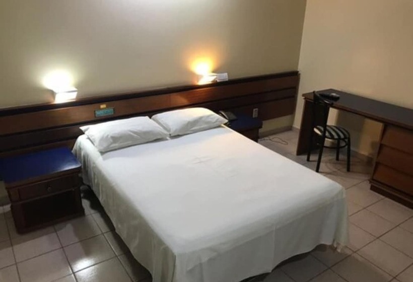 ホテル Oft Plaza Oeste