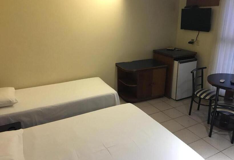 ホテル Oft Plaza Oeste