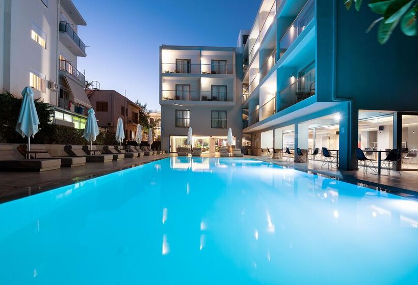 בית מלון כפרי Oktober Downtown Boutique