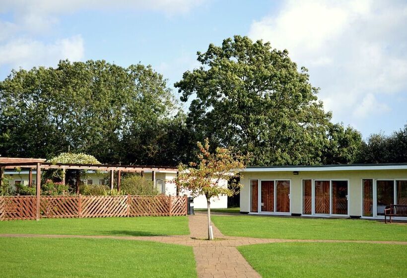 호텔 Pakefield Holiday Village   Adults Only