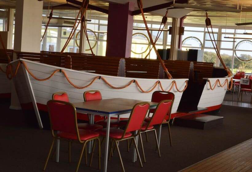 호텔 Pakefield Holiday Village   Adults Only