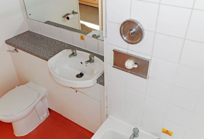 호텔 Pakefield Holiday Village   Adults Only