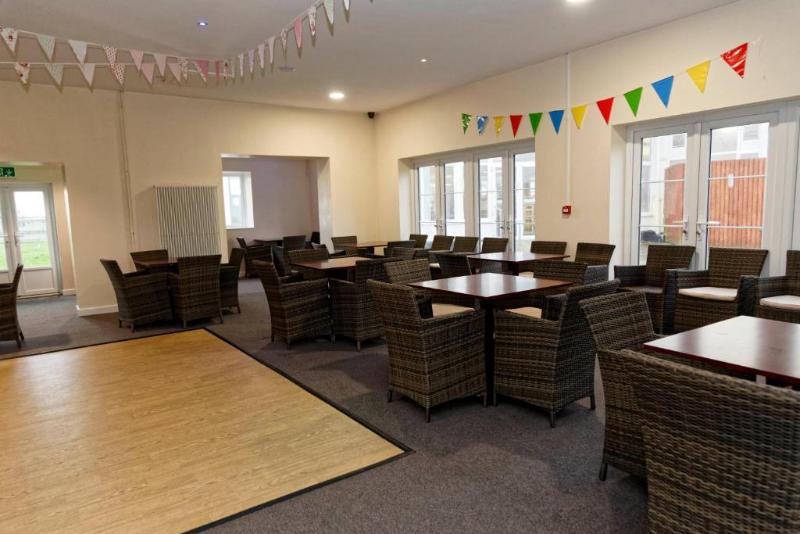 فندق Pakefield Holiday Village   Adults Only