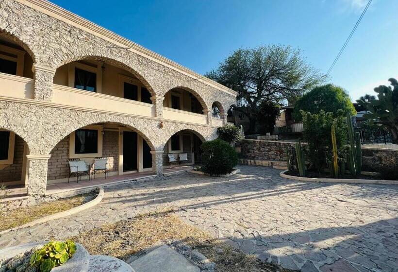 فندق Parador Vernal