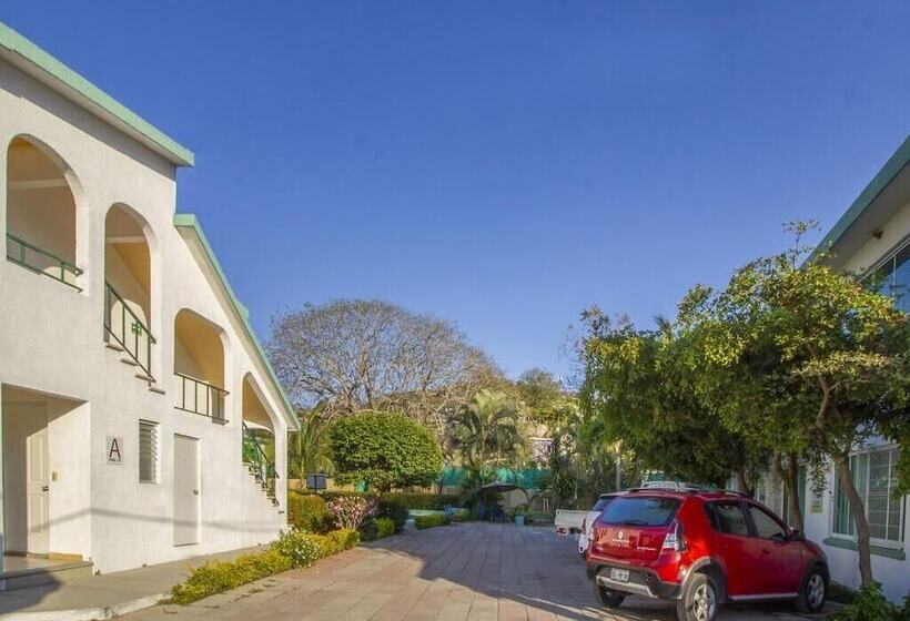 هتل Parotas Manzanillo