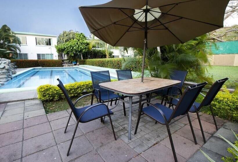 هتل Parotas Manzanillo