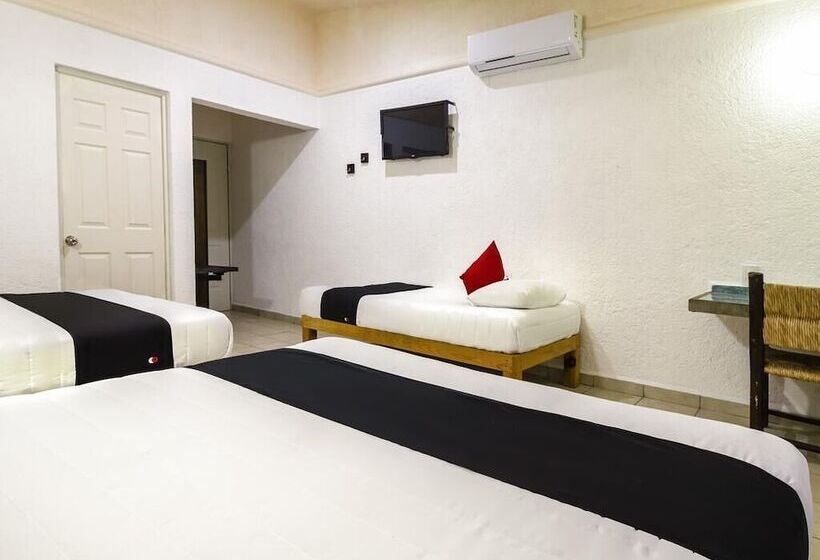 هتل Parotas Manzanillo