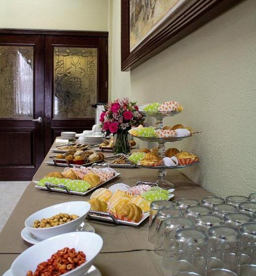 هتل Plaza Campeche