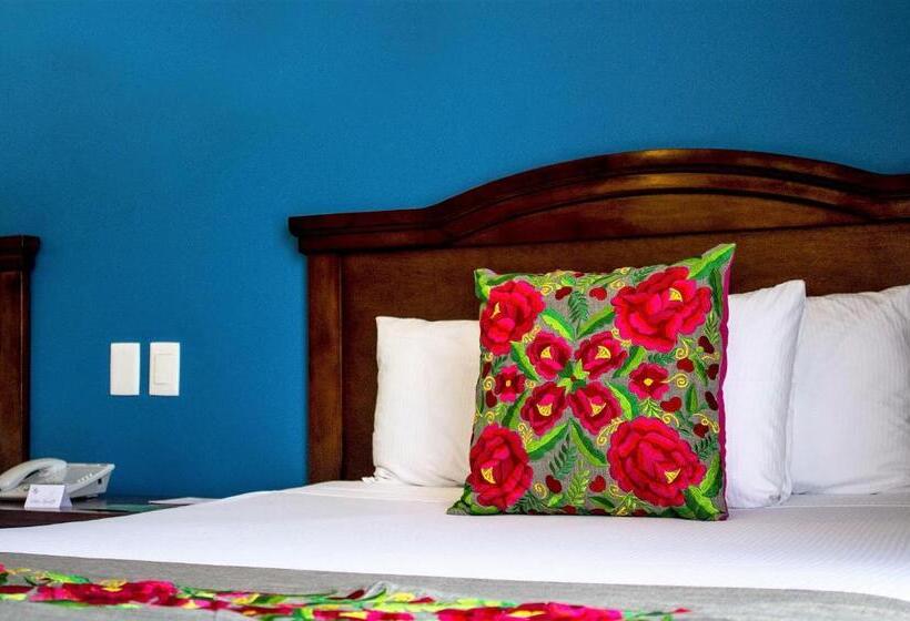 هتل Plaza Campeche