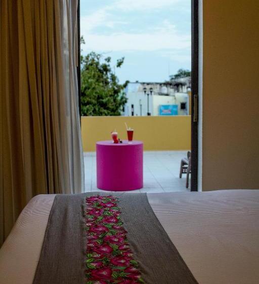 هتل Plaza Campeche