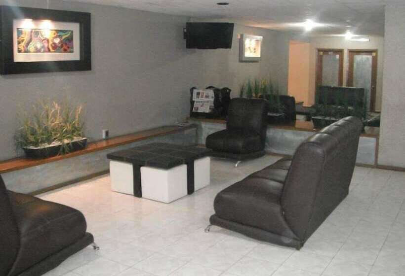 فندق Plaza El Dorado