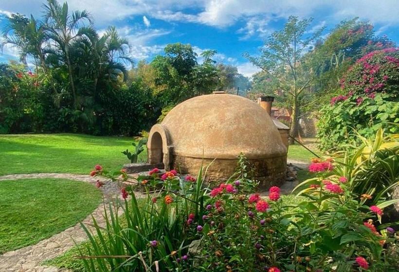 Posada Del Tepozteco   Hotel & Gallery