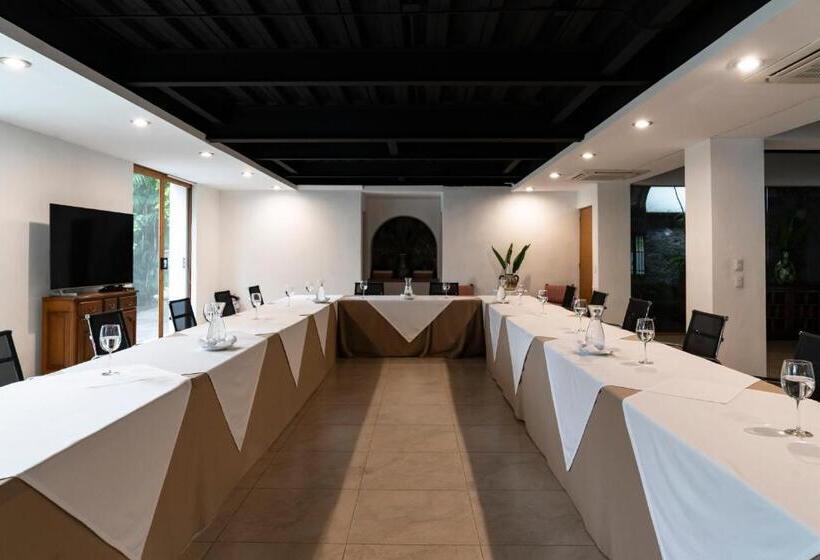 Posada Del Tepozteco   Hotel & Gallery