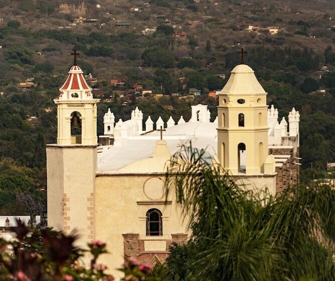 Posada Del Tepozteco   Hotel & Gallery