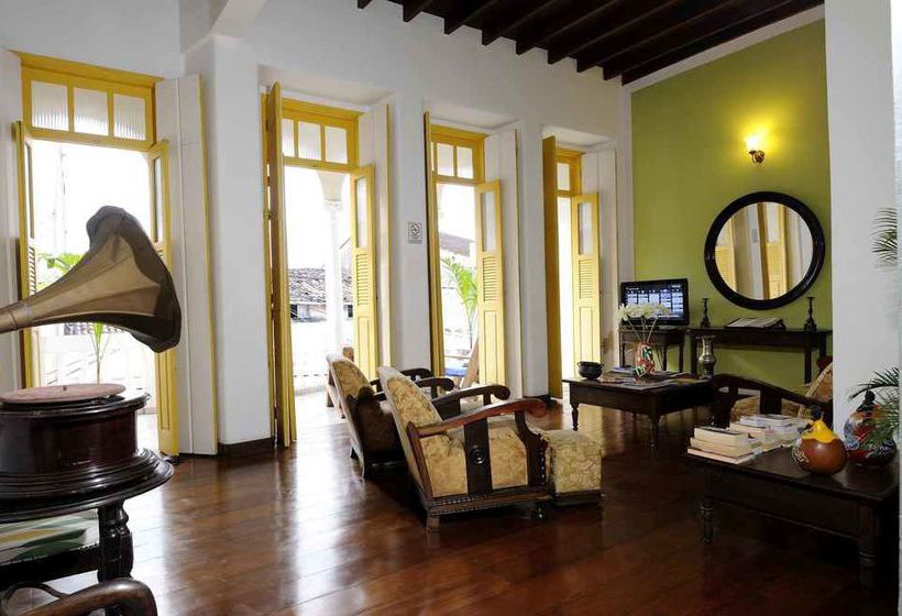 ホテル Pousada Colonial