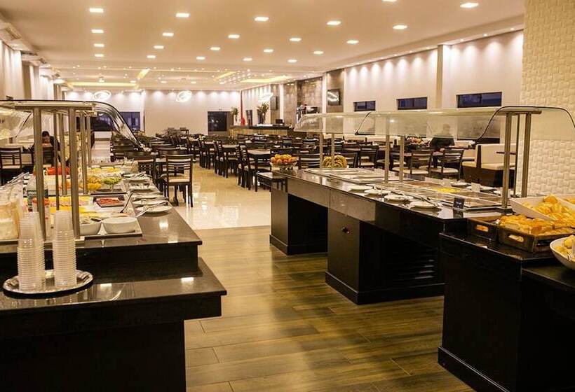בית מלון כפרי Primar Plaza