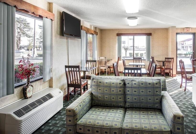 酒店 Quality Inn Byron