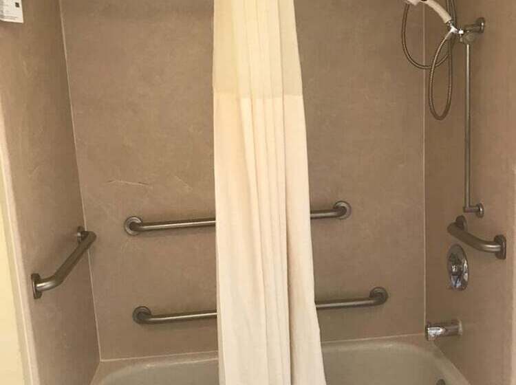 酒店 Quality Inn Byron