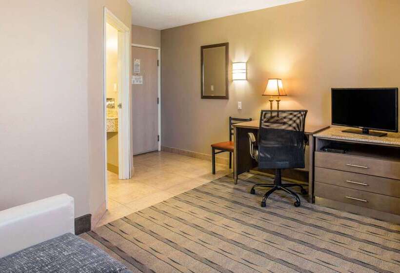 فندق Quality Inn