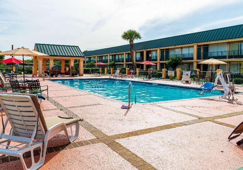 فندق Quality Inn Richmond Hill  Savannah I95