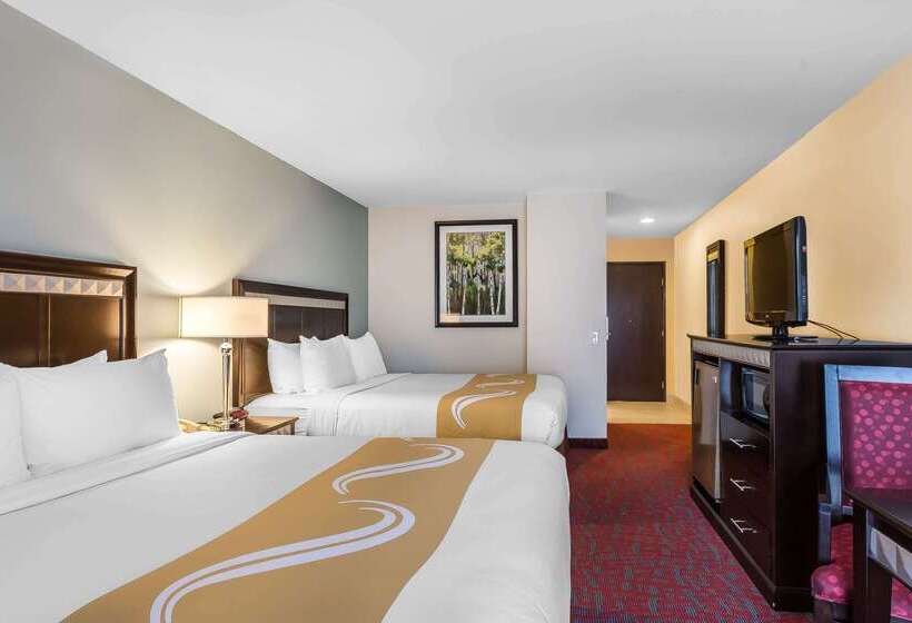 فندق Comfort Inn & Suites Irvine Spectrum