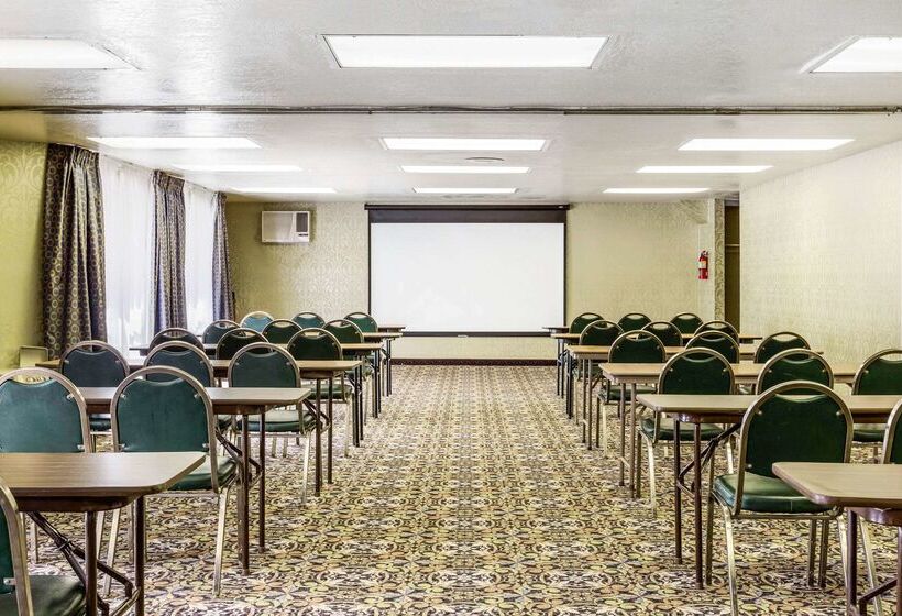 فندق Comfort Inn & Suites Irvine Spectrum