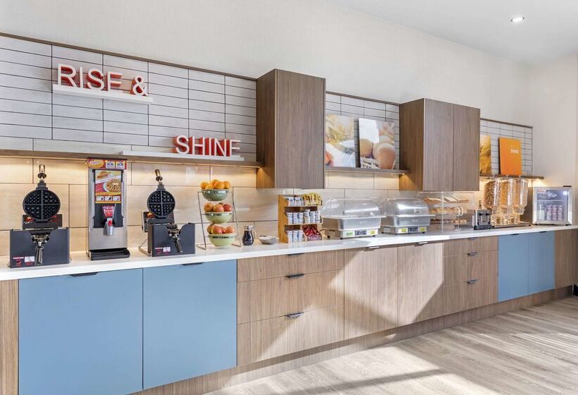 فندق Comfort Inn & Suites Irvine Spectrum