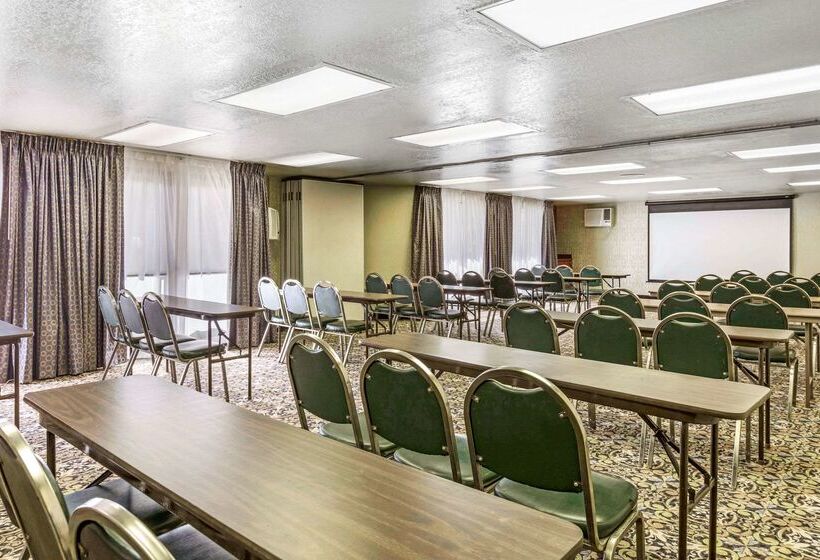 فندق Comfort Inn & Suites Irvine Spectrum