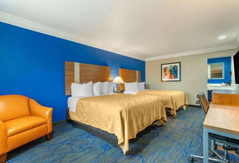 Отель Quality Inn & Suites Vacaville