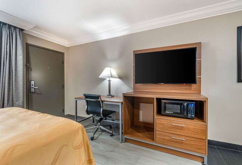 Отель Quality Inn & Suites Vacaville