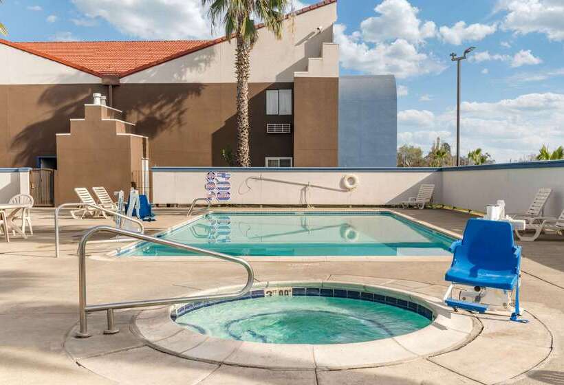 Отель Quality Inn & Suites Vacaville