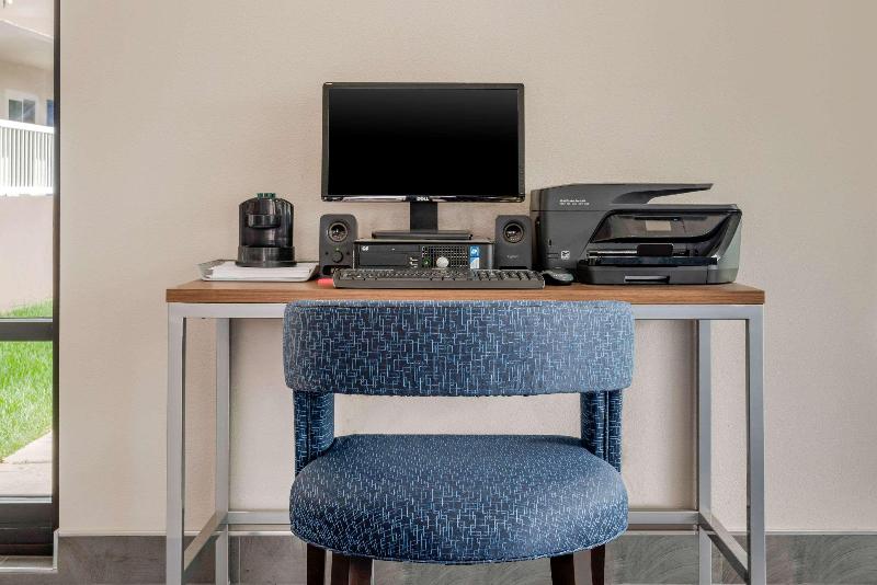 Отель Quality Inn & Suites Vacaville